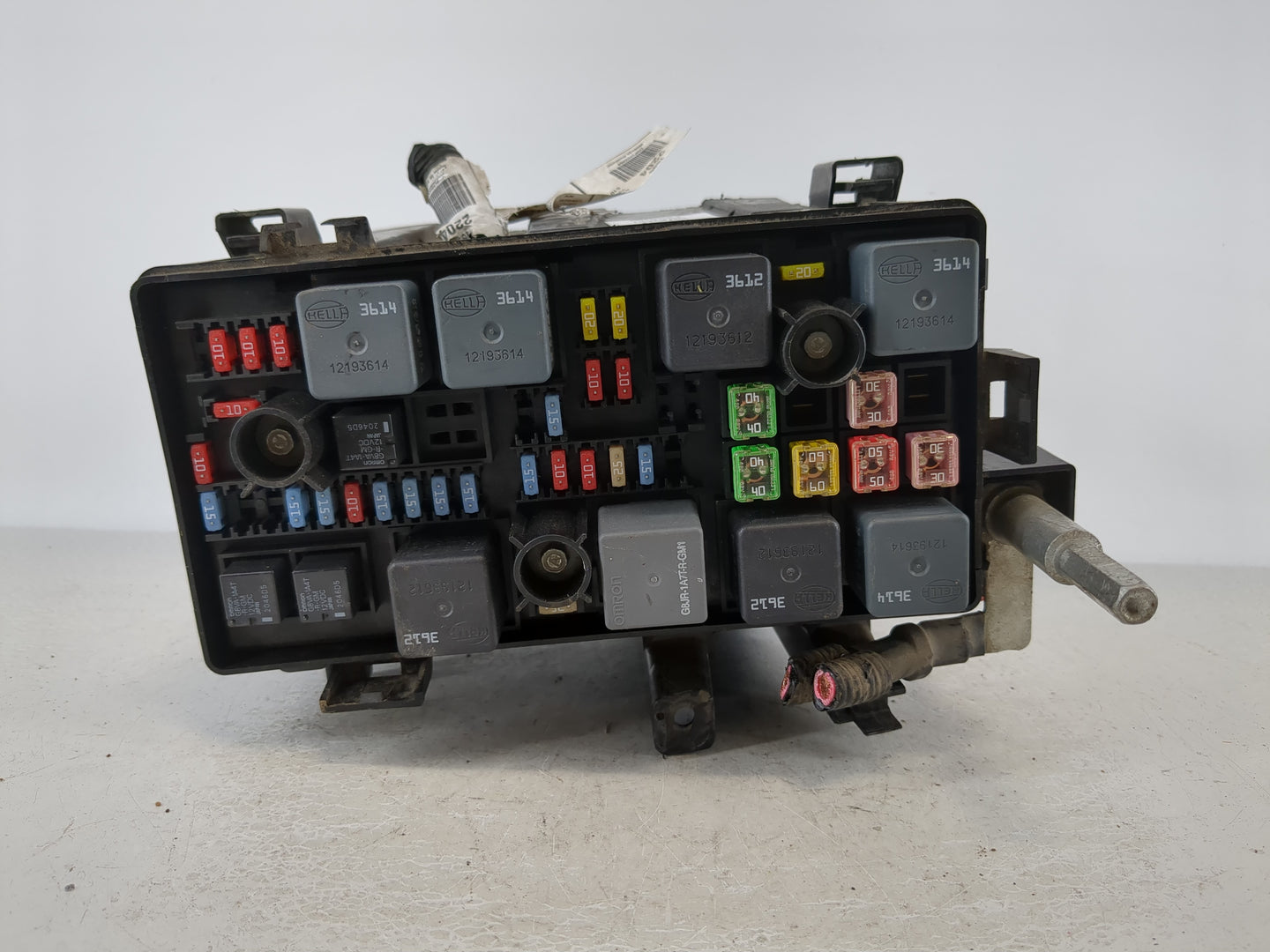 2006-2007 Buick Lucerne Fusebox Fuse Box Panel Relay Module P/N:15947866 Fits Fits 2006 2007 OEM Used Auto Parts - Oemusedau