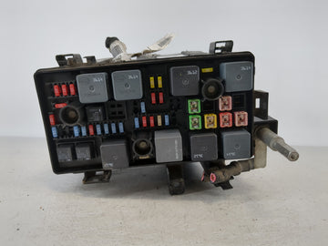 2006-2007 Buick Lucerne Fusebox Fuse Box Panel Relay Module P/N:15947866 Fits Fits 2006 2007 OEM Used Auto Parts - Oemusedau