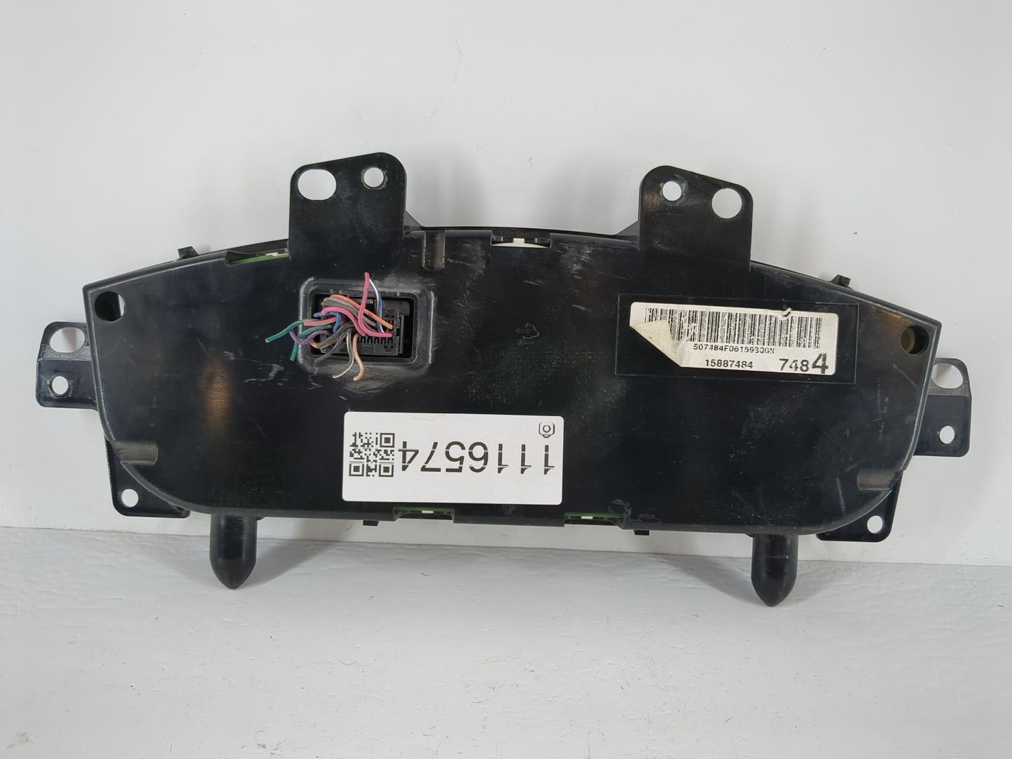 2007 Buick Lucerne Instrument Cluster Speedometer Gauges P/N:15887484 Fits OEM Used Auto Parts - Oemusedautoparts1.com