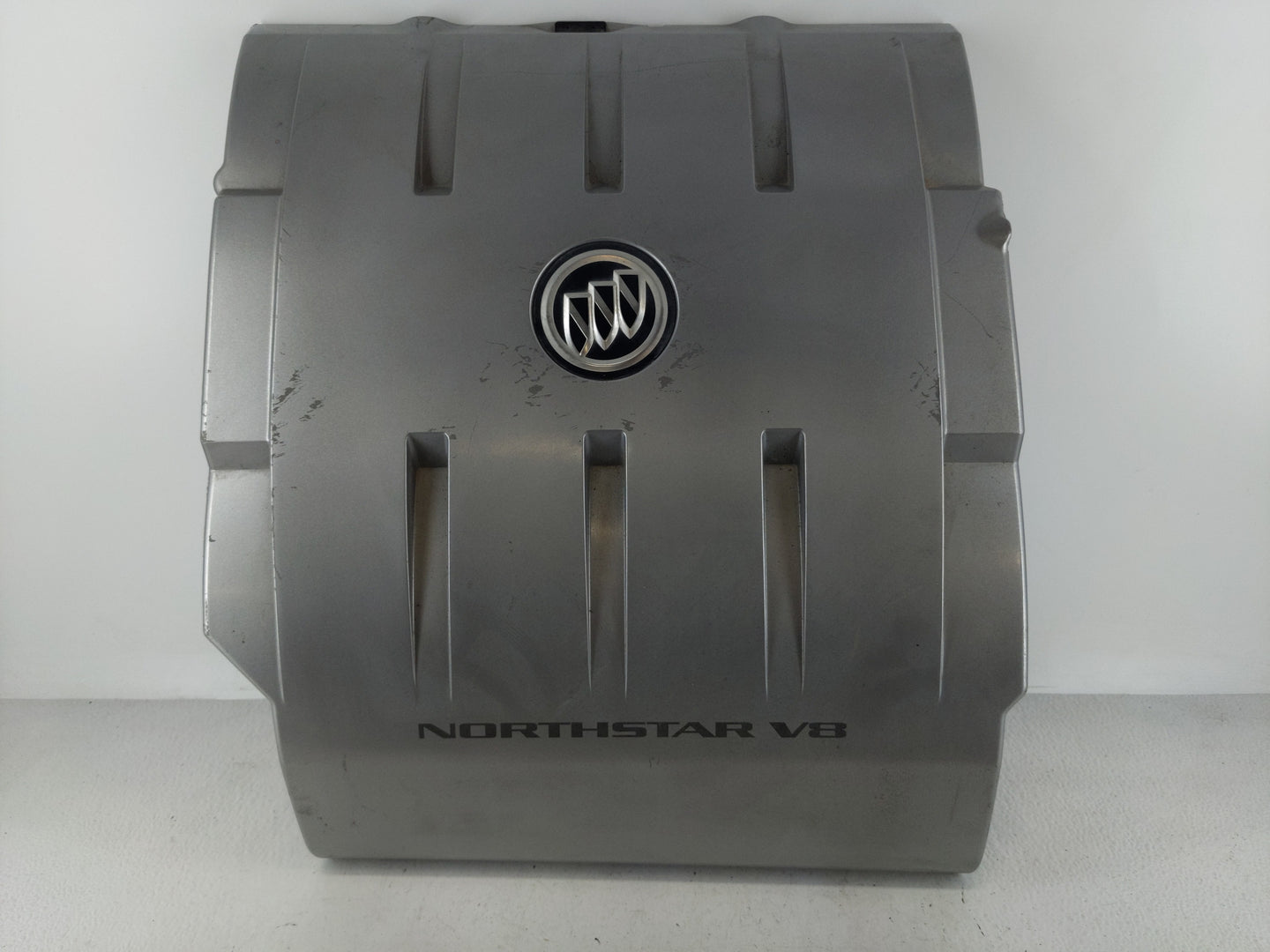 2007 Buick Lucerne Engine Cover - Oemusedautoparts1.com