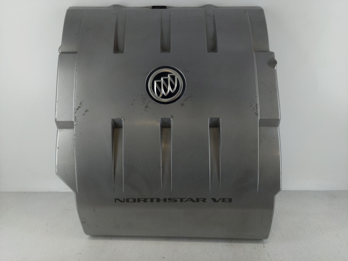2007 Buick Lucerne Engine Cover - Oemusedautoparts1.com