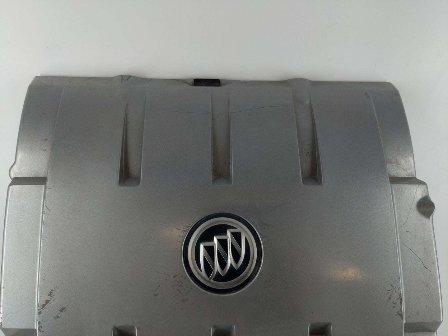 2007 Buick Lucerne Engine Cover - Oemusedautoparts1.com