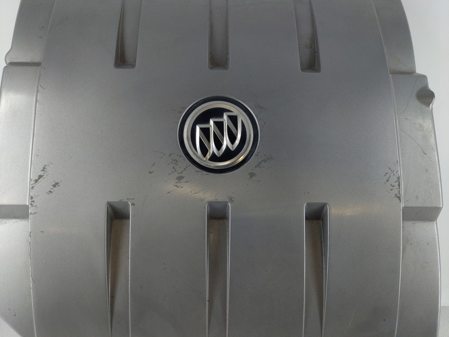 2007 Buick Lucerne Engine Cover - Oemusedautoparts1.com
