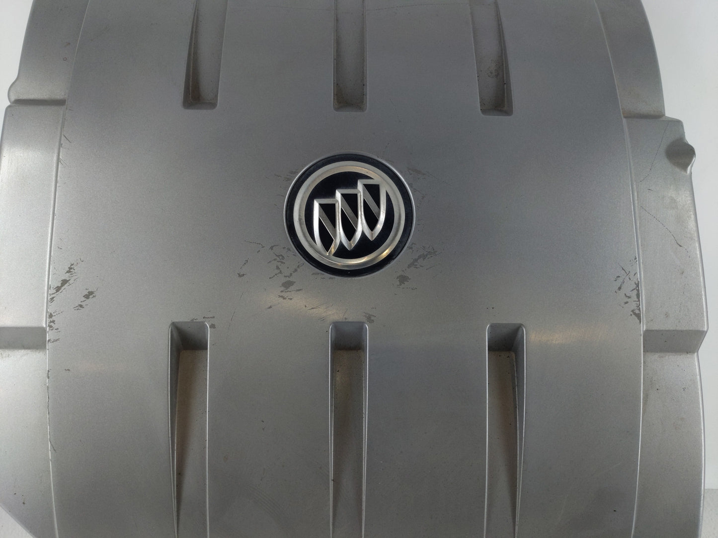 2007 Buick Lucerne Engine Cover - Oemusedautoparts1.com