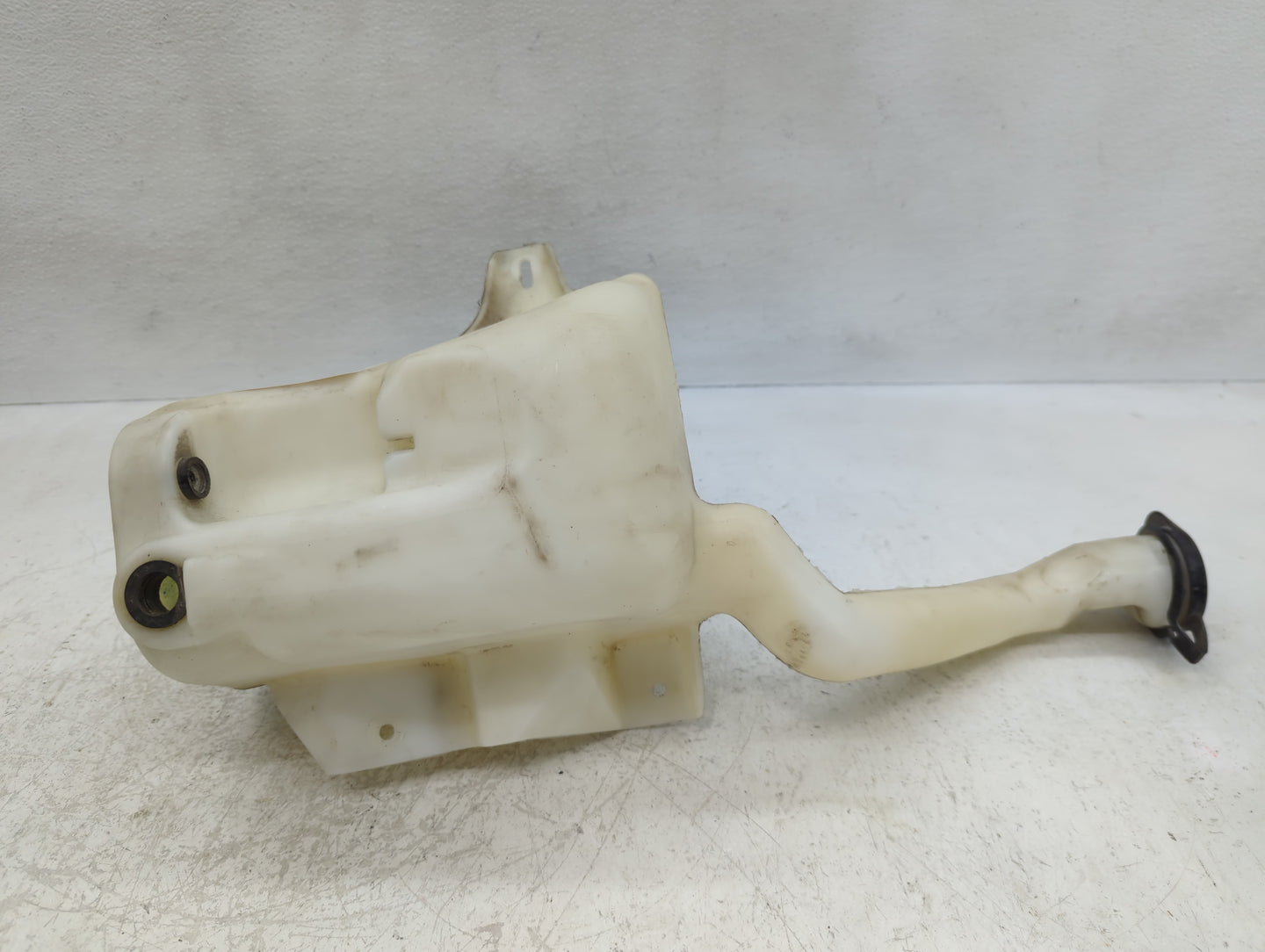 2006-2011 Buick Lucerne Windshield Washer Fluid Reservoir Bottle Oem - Oemusedautoparts1.com