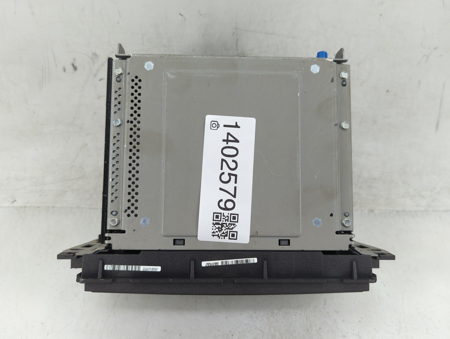 2006-2007 Buick Lucerne Radio AM FM Cd Player Receiver Replacement P/N:15924887 Fits Fits 2006 2007 OEM Used Auto Parts - Oe