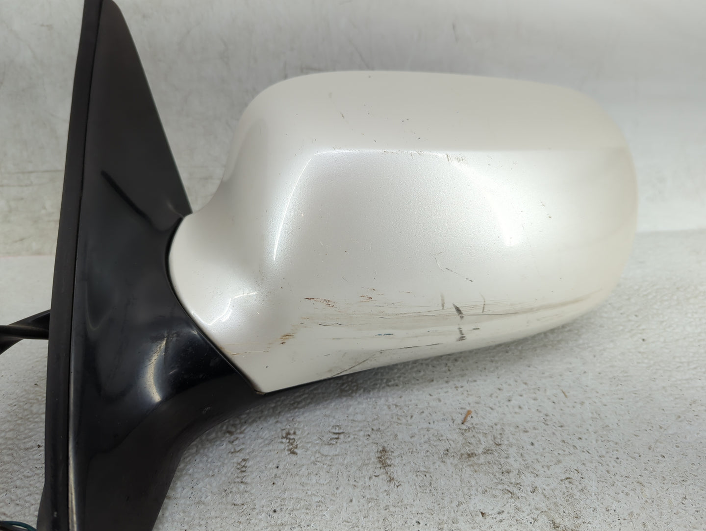 2006-2007 Buick Lucerne Driver Side View Mirror - Left Door Mirror OEM Used - Oemusedautoparts1.com