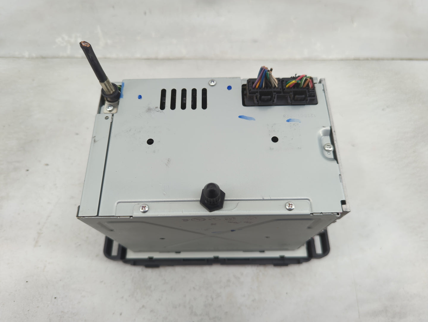 2007 Buick Lucerne Radio AM FM Cd Player Receiver Replacement P/N:25776333 122000-9800B101 Fits OEM Used Auto Parts - Oemuse
