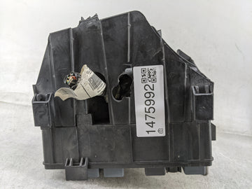 2006-2007 Buick Lucerne Fusebox Fuse Box Panel Relay Module P/N:15947856 0001280168, 6906528B, 04692139AA Fits Fits 2006 200