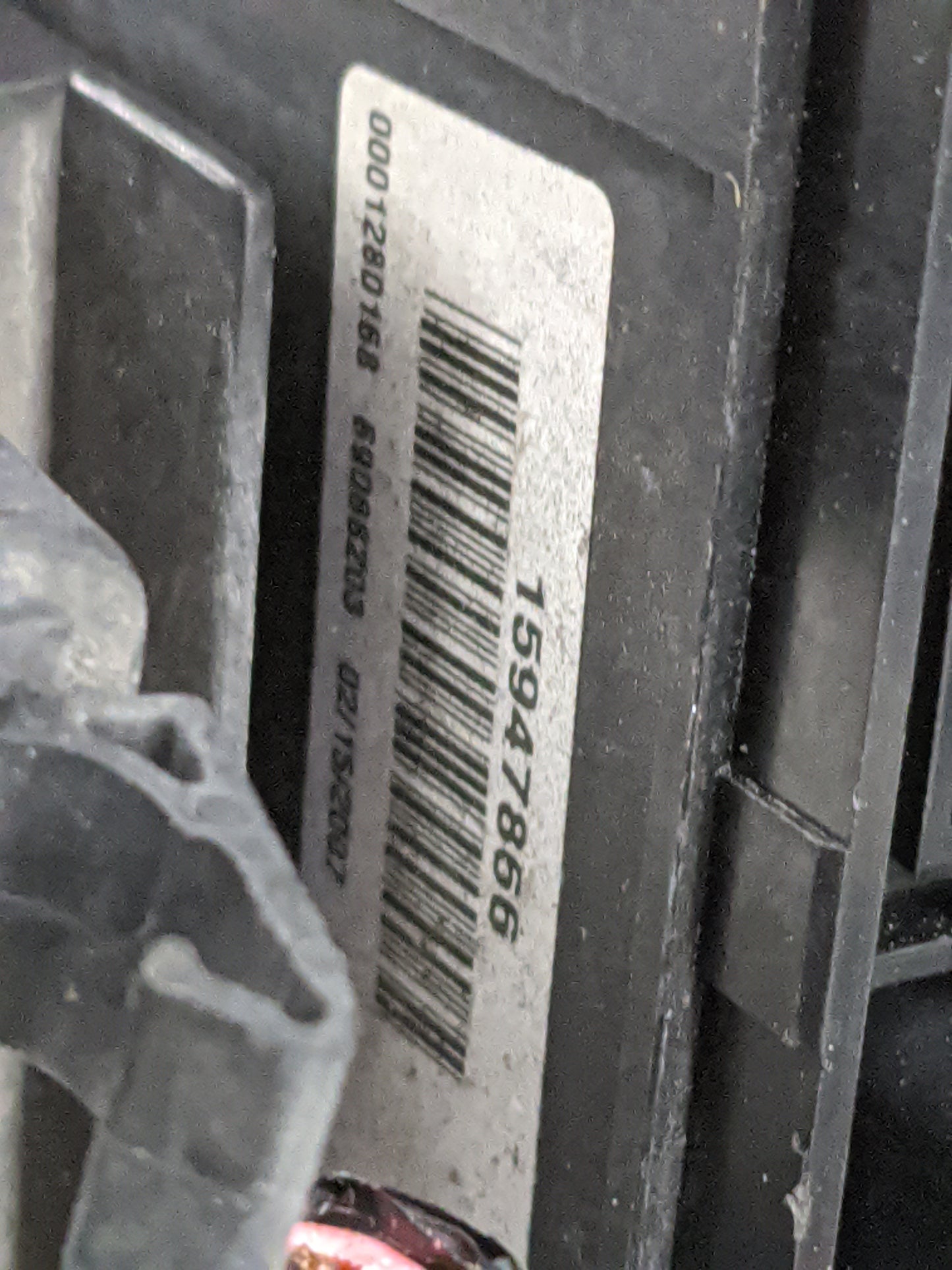 2006-2007 Buick Lucerne Fusebox Fuse Box Panel Relay Module P/N:15947856 0001280168, 6906528B, 04692139AA Fits Fits 2006 200