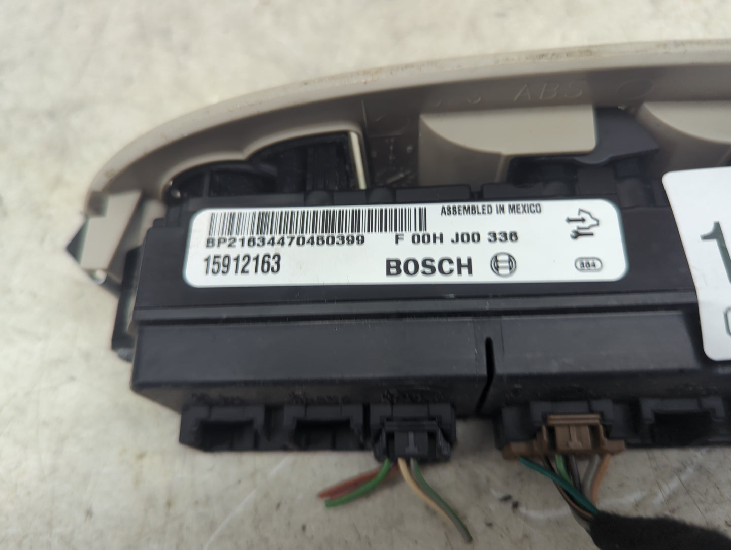 2006-2011 Buick Lucerne Master Power Window Switch Replacement Driver Side Left P/N:15912163 F 00H J00 336 Fits OEM Used Aut