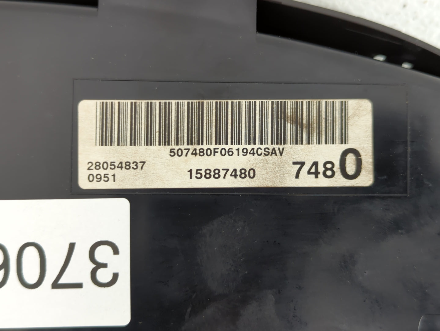 2007 Buick Lucerne Instrument Cluster Speedometer Gauges P/N:15887480 Fits OEM Used Auto Parts - Oemusedautoparts1.com