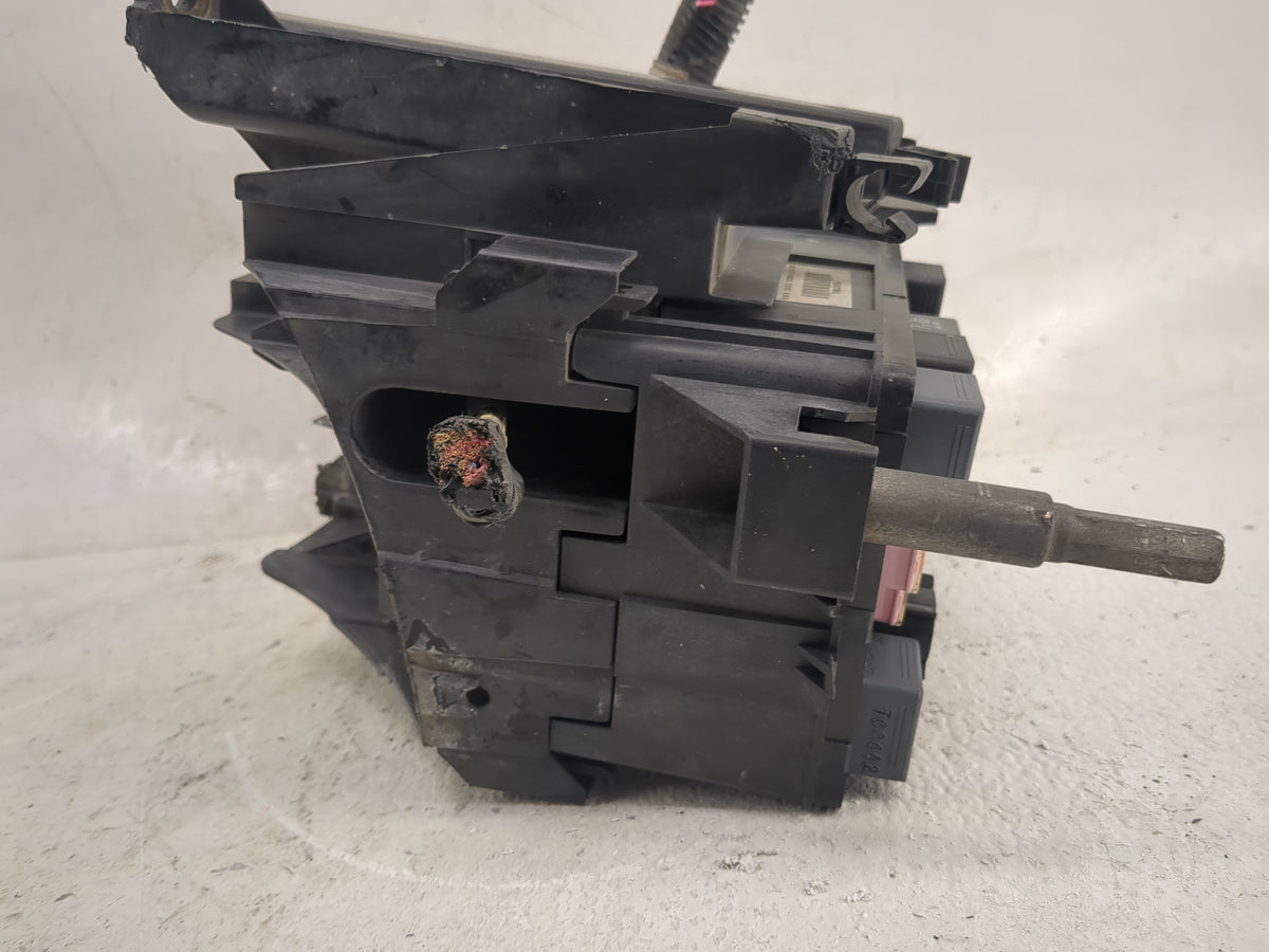 2006-2007 Buick Lucerne Fusebox Fuse Box Panel Relay Module Fits Fits 2006 2007 OEM Used Auto Parts - Oemusedautoparts1.com