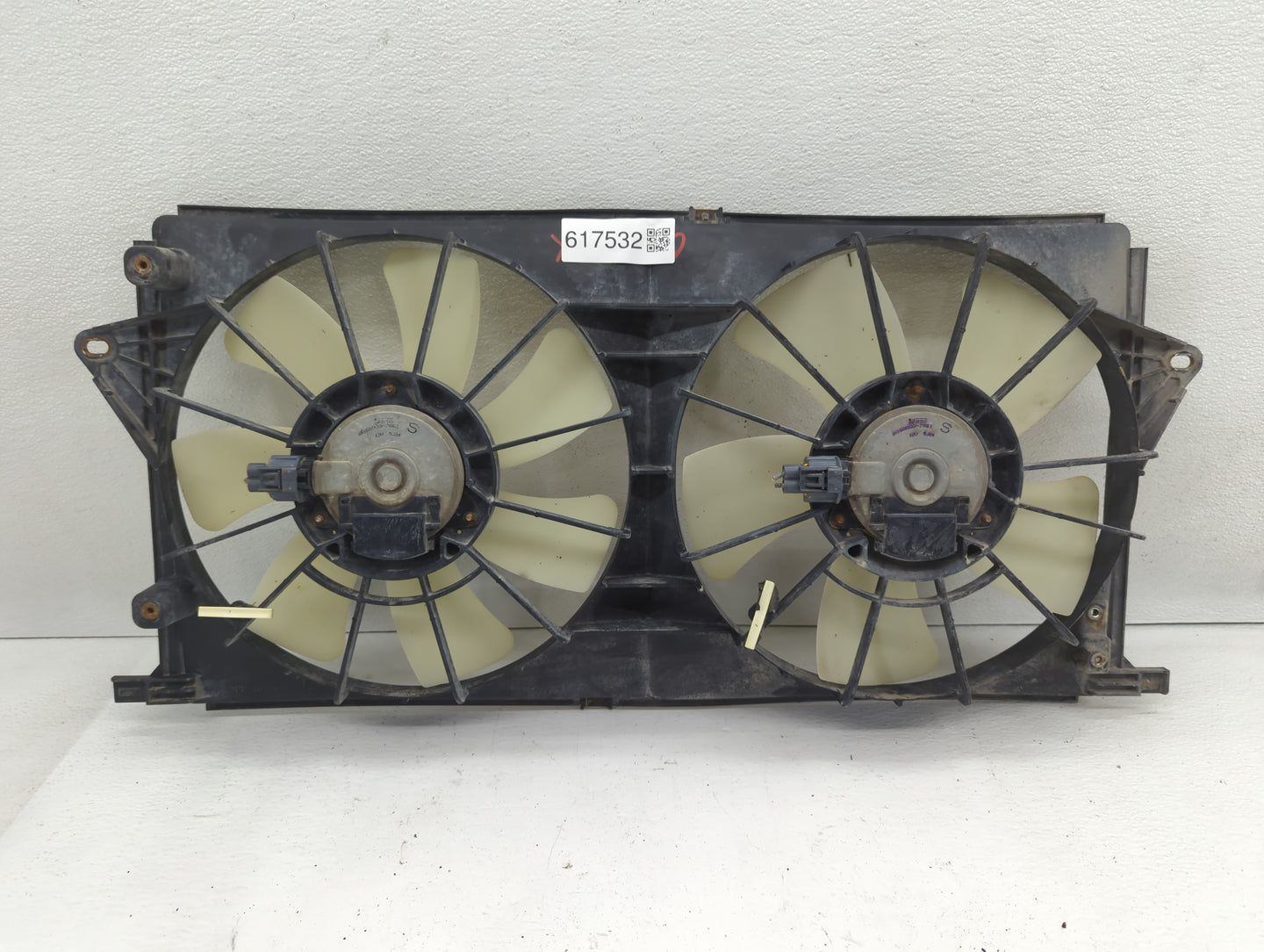 2006-2011 Buick Lucerne Left Radiator Fan Motor Assembly - Oemusedautoparts1.com