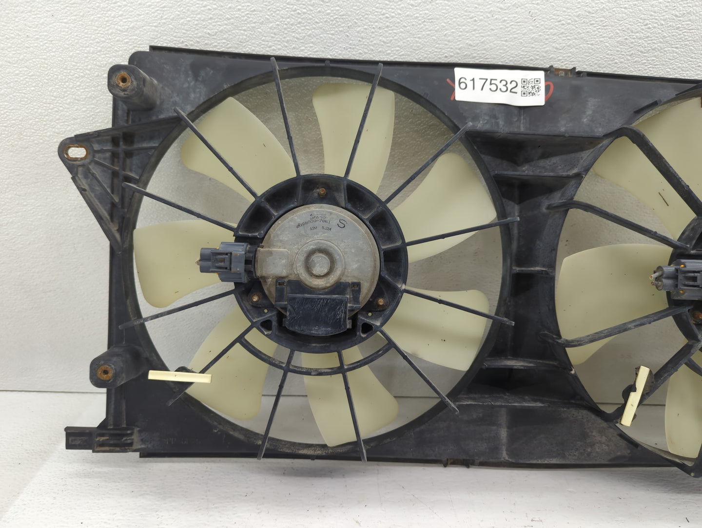 2006-2011 Buick Lucerne Left Radiator Fan Motor Assembly - Oemusedautoparts1.com