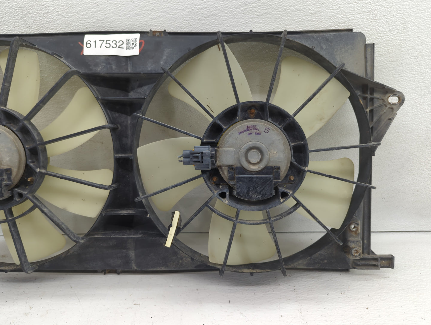 2006-2011 Buick Lucerne Left Radiator Fan Motor Assembly - Oemusedautoparts1.com