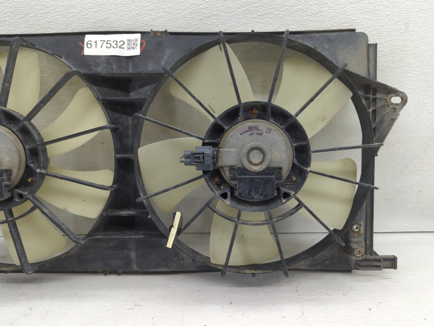 2006-2011 Buick Lucerne Left Radiator Fan Motor Assembly - Oemusedautoparts1.com