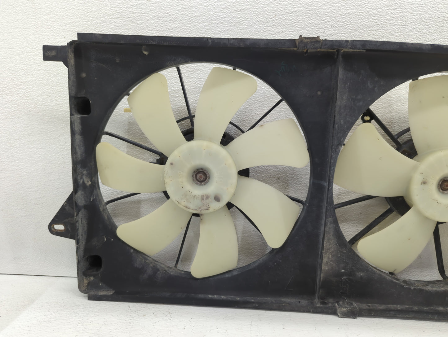 2006-2011 Buick Lucerne Left Radiator Fan Motor Assembly - Oemusedautoparts1.com