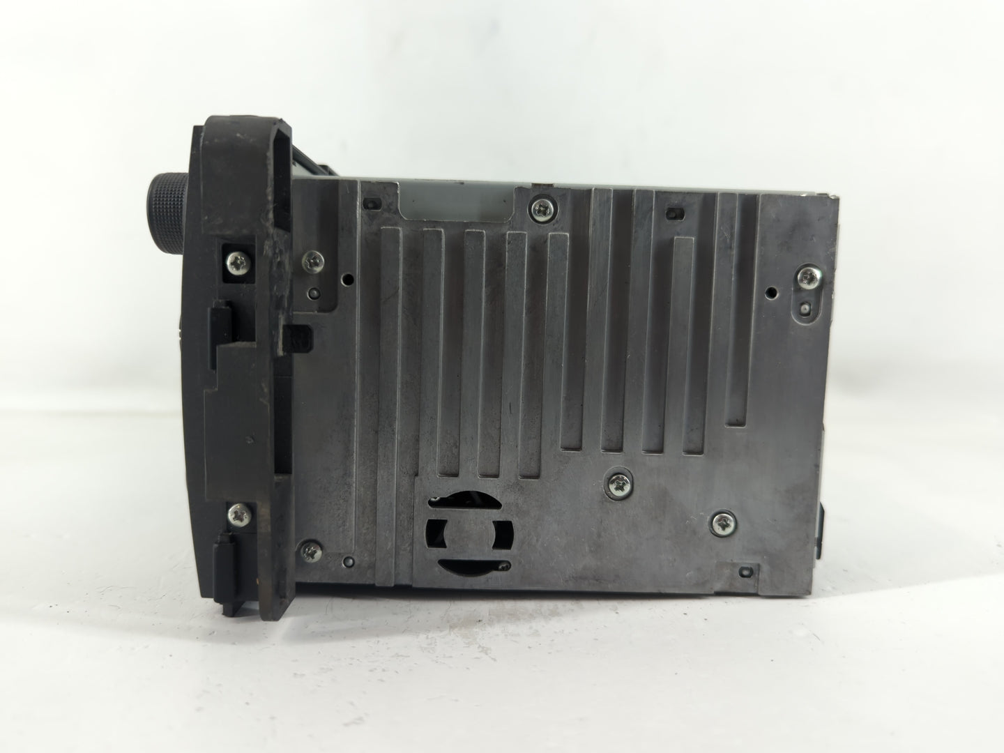 2007 Buick Lucerne Radio AM FM Cd Player Receiver Replacement P/N:122000-9800A101 Fits OEM Used Auto Parts - Oemusedautopart