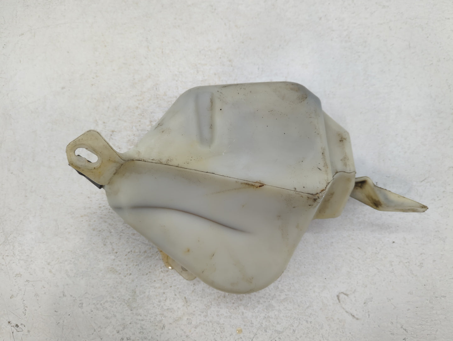 2006-2011 Buick Lucerne Radiator Coolant Overflow Expansion Tank Bottle - Oemusedautoparts1.com