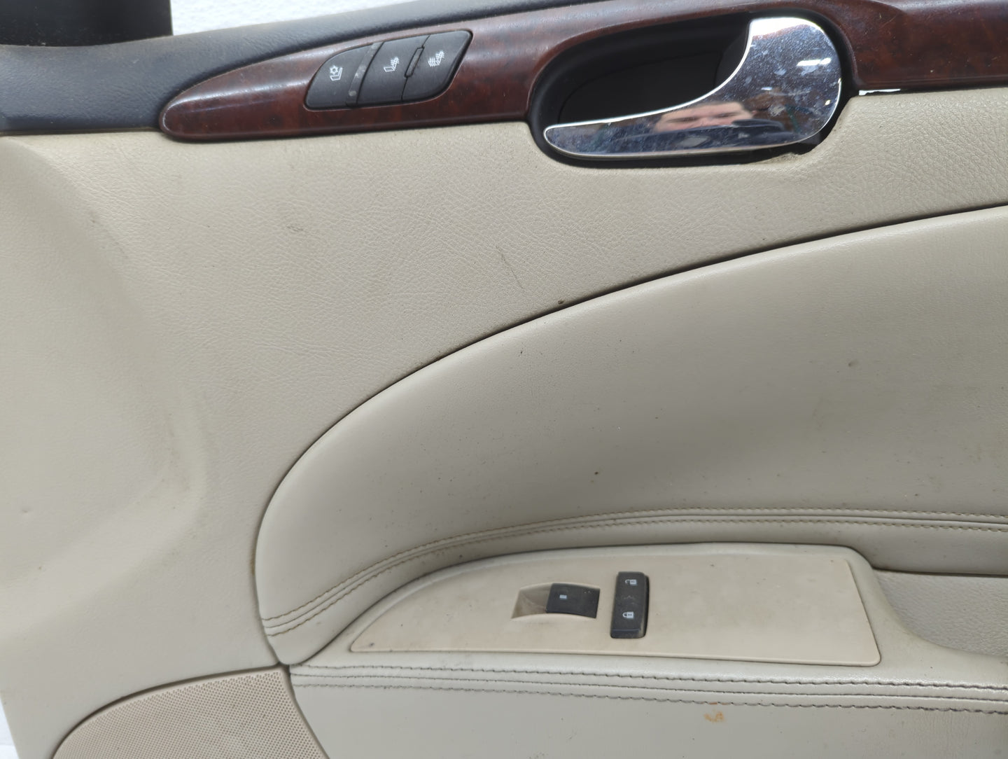 2007 Buick Lucerne Front Right Passenger Interior Door Panel Trim - Oemusedautoparts1.com