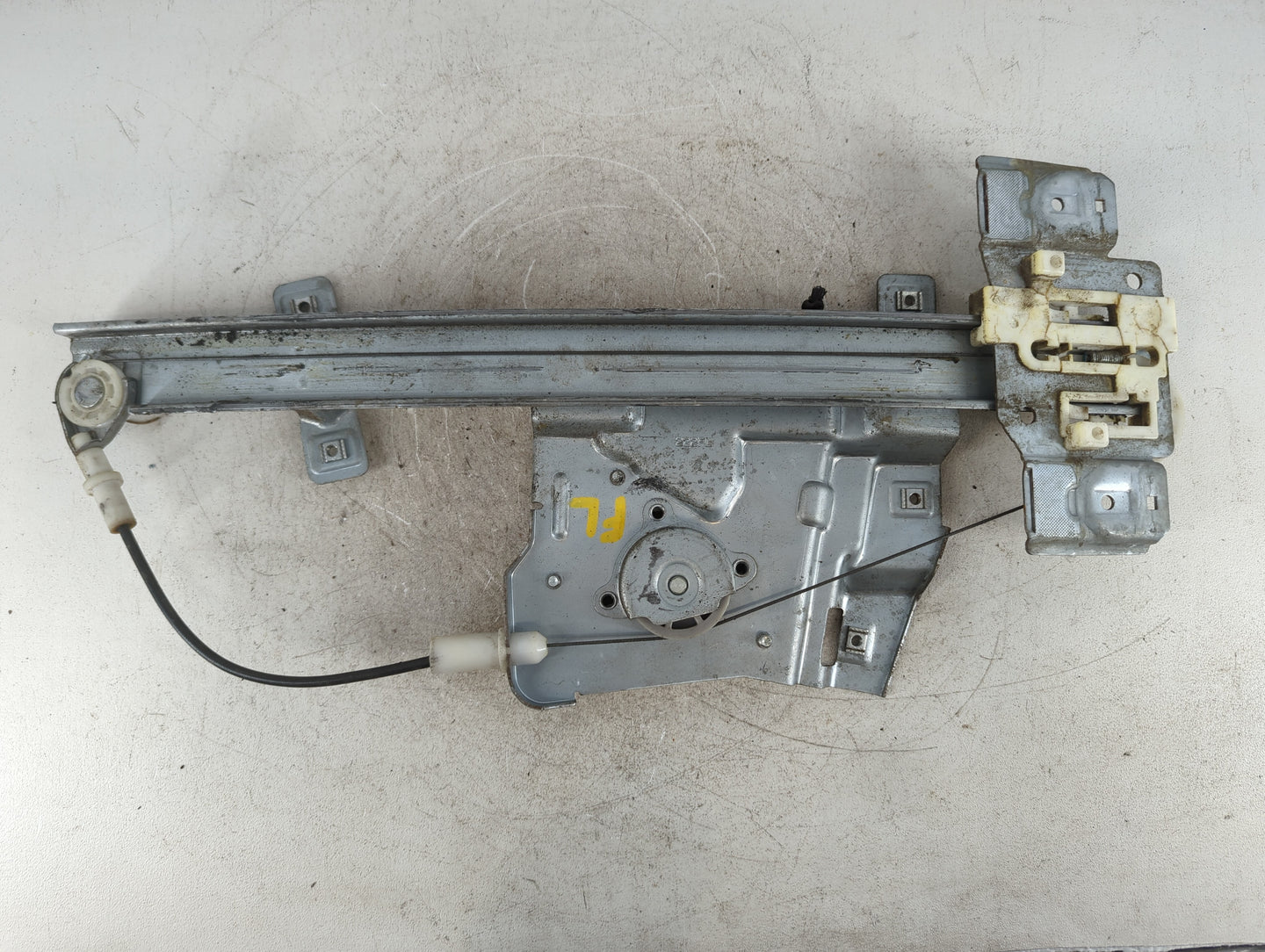 2006-2011 Buick Lucerne Driver Left Front Window Regulator 776114 - Oemusedautoparts1.com