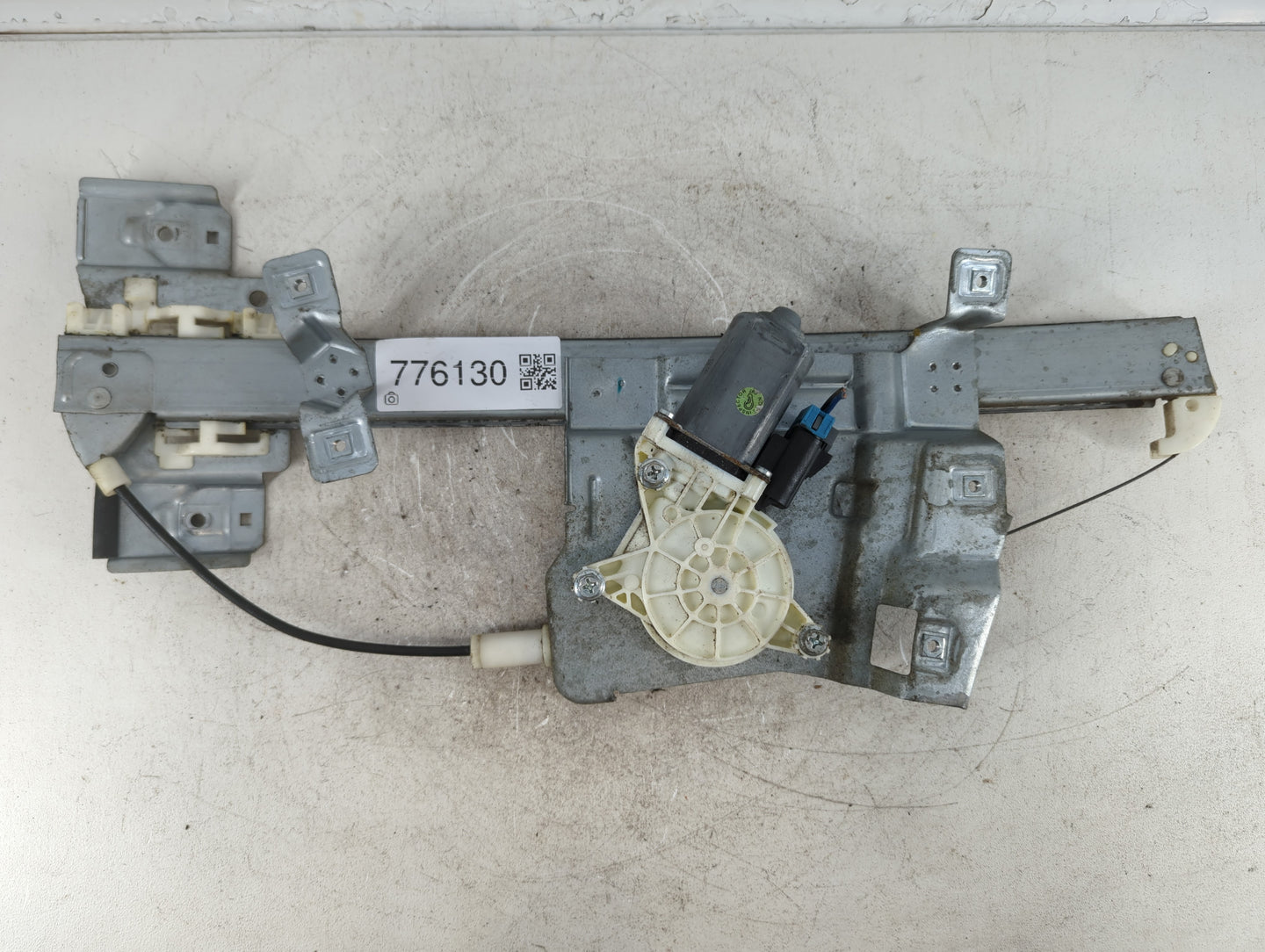 2006-2011 Buick Lucerne Passenger Front Right Power Window Motor - Oemusedautoparts1.com