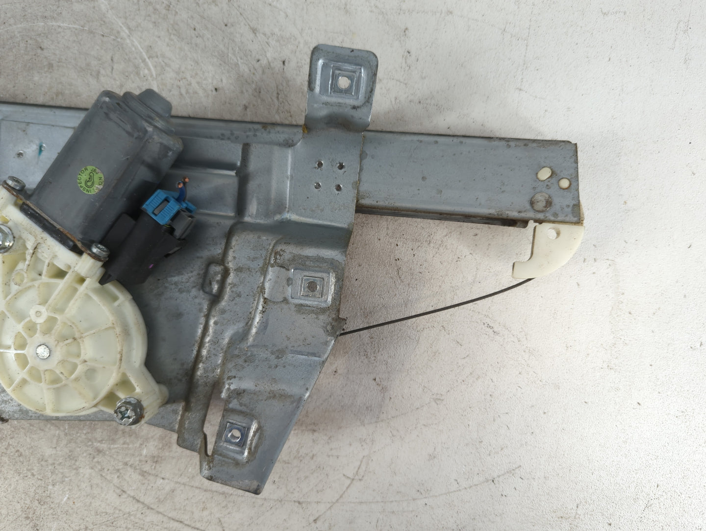 2006-2011 Buick Lucerne Passenger Front Right Power Window Motor - Oemusedautoparts1.com