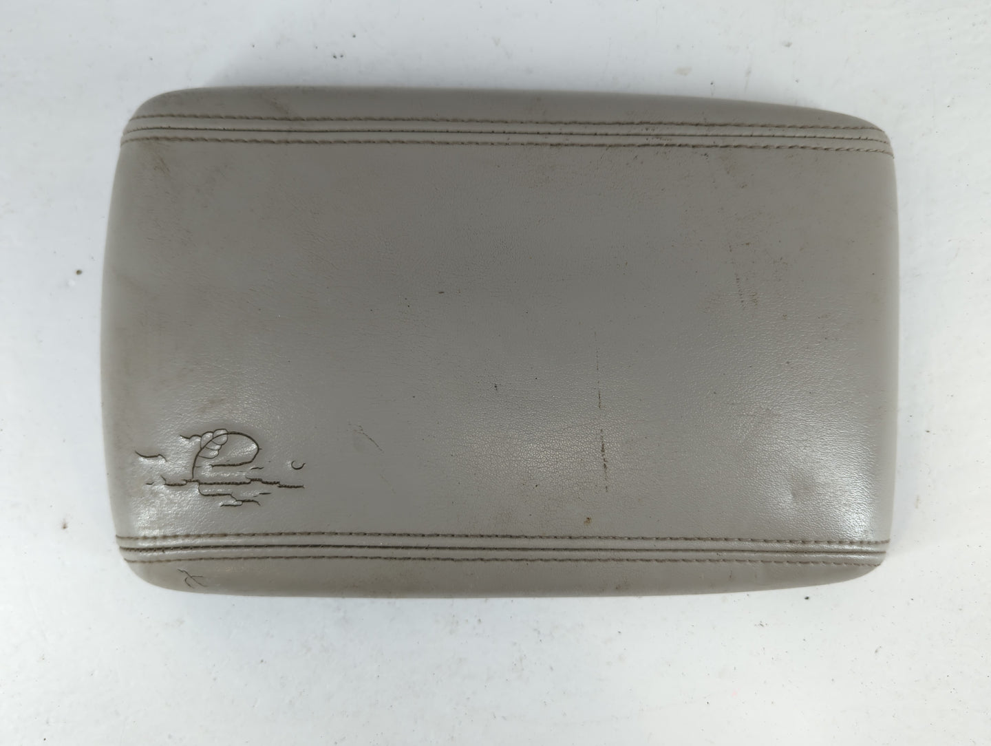2007 Buick Lucerne Center Console Armrest Cover Lid Fits OEM Used Auto Parts - Oemusedautoparts1.com