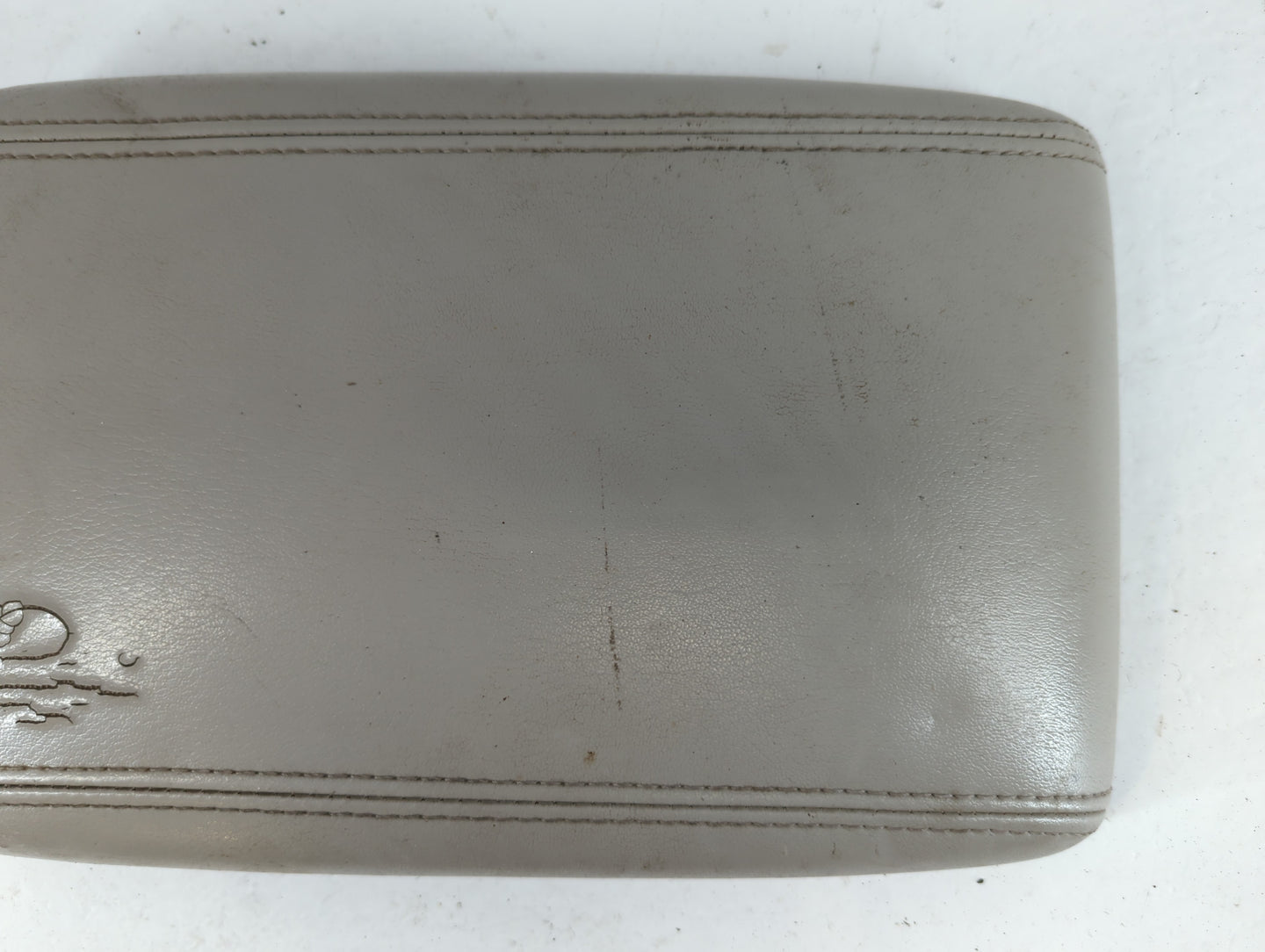 2007 Buick Lucerne Center Console Armrest Cover Lid Fits OEM Used Auto Parts - Oemusedautoparts1.com