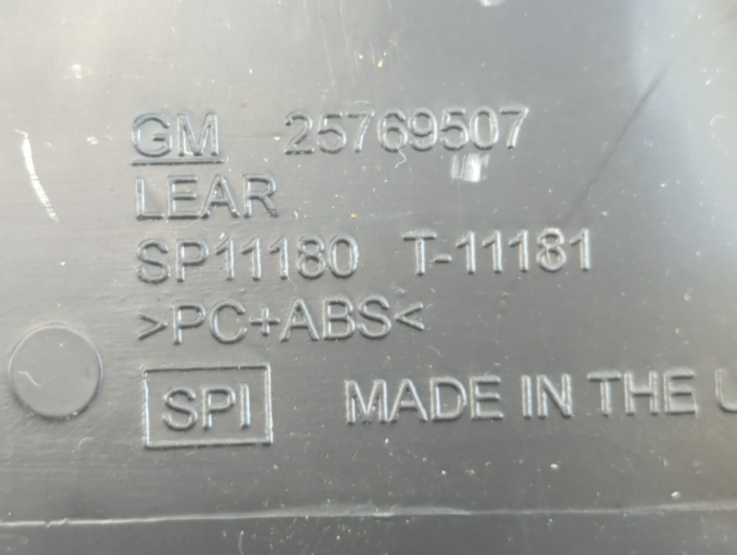 2007 Buick Lucerne Instrument Cluster Speedometer Gauges P/N:25769507 Fits OEM Used Auto Parts - Oemusedautoparts1.com