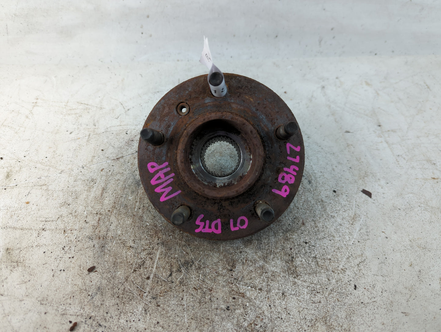 2006-2011 Buick Lucerne Driver Front Wheel Hub Oem 781180 - Oemusedautoparts1.com