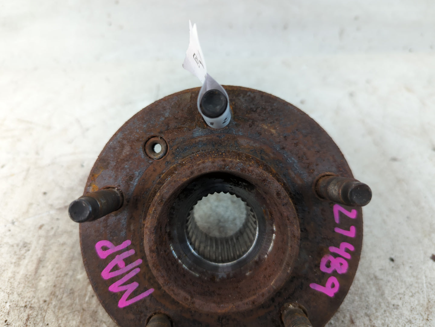2006-2011 Buick Lucerne Driver Front Wheel Hub Oem 781180 - Oemusedautoparts1.com