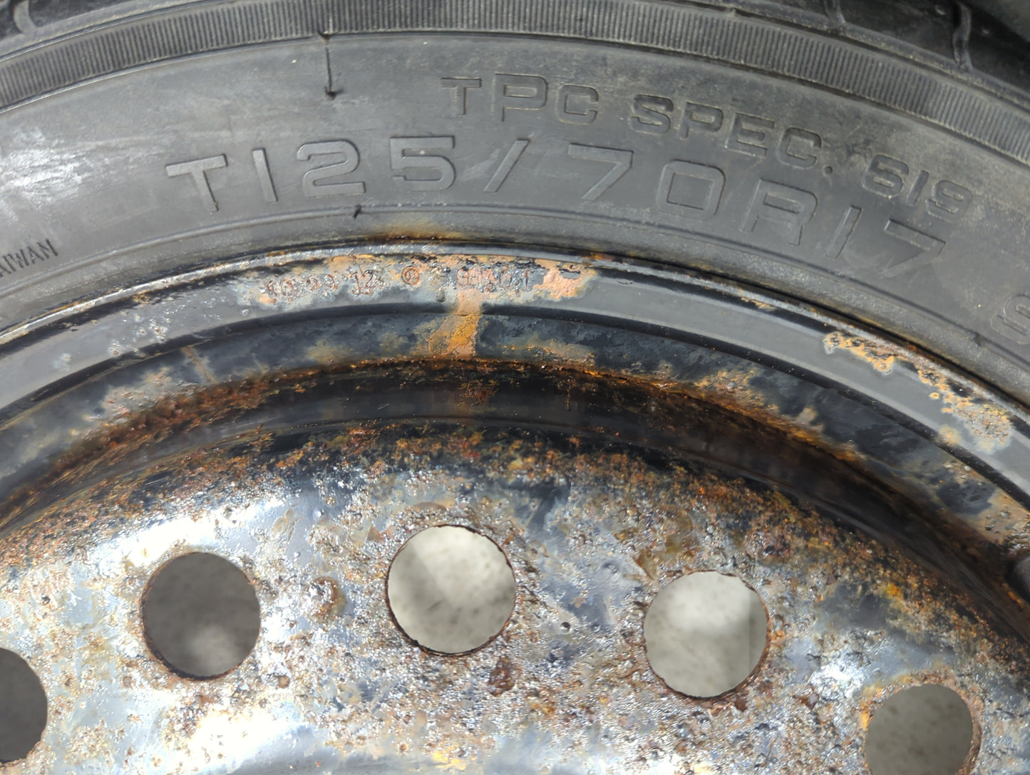 2006-2010 Buick Lucerne Spare Donut Tire Wheel Rim Oem - Oemusedautoparts1.com