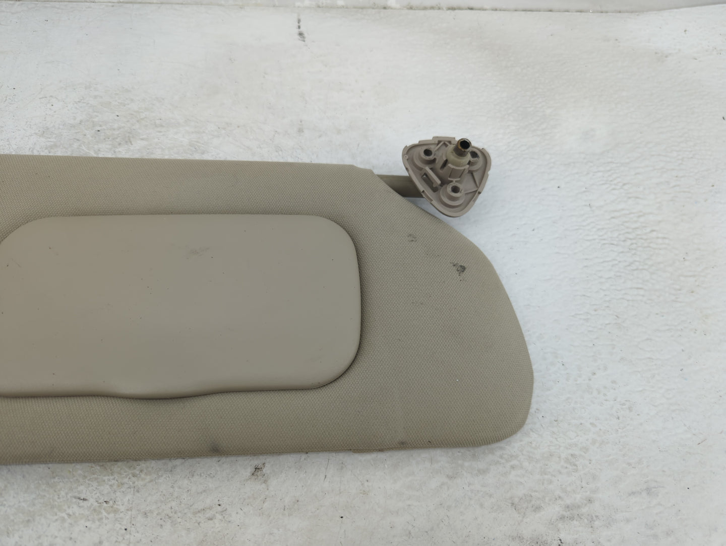2006-2011 Buick Lucerne Sun Visor Shade Replacement Passenger Right Mirror Fits Fits 2006 2007 2008 2009 2010 2011 OEM Used 