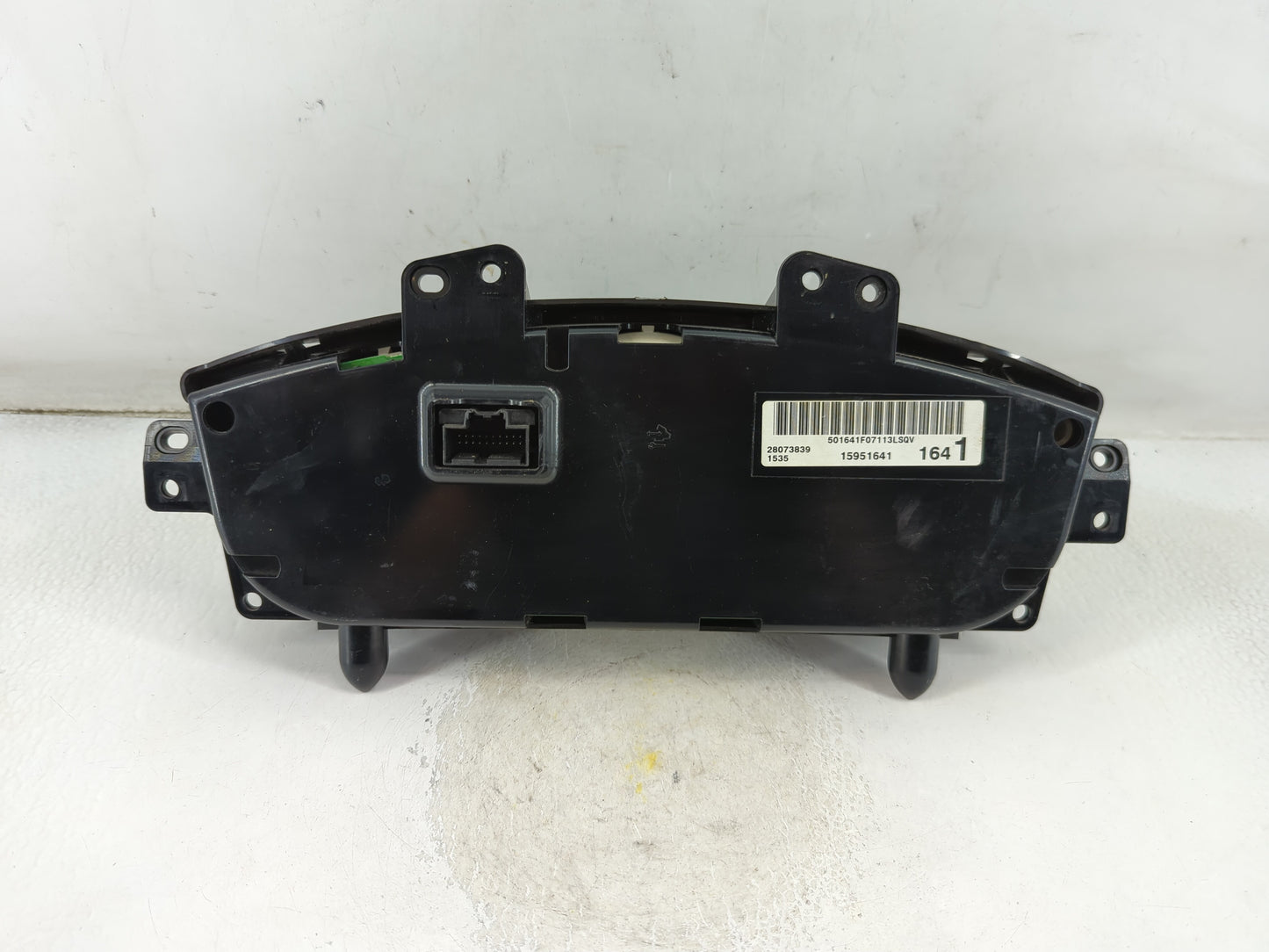 2007 Buick Lucerne Instrument Cluster Speedometer Gauges P/N:15951641 Fits OEM Used Auto Parts - Oemusedautoparts1.com