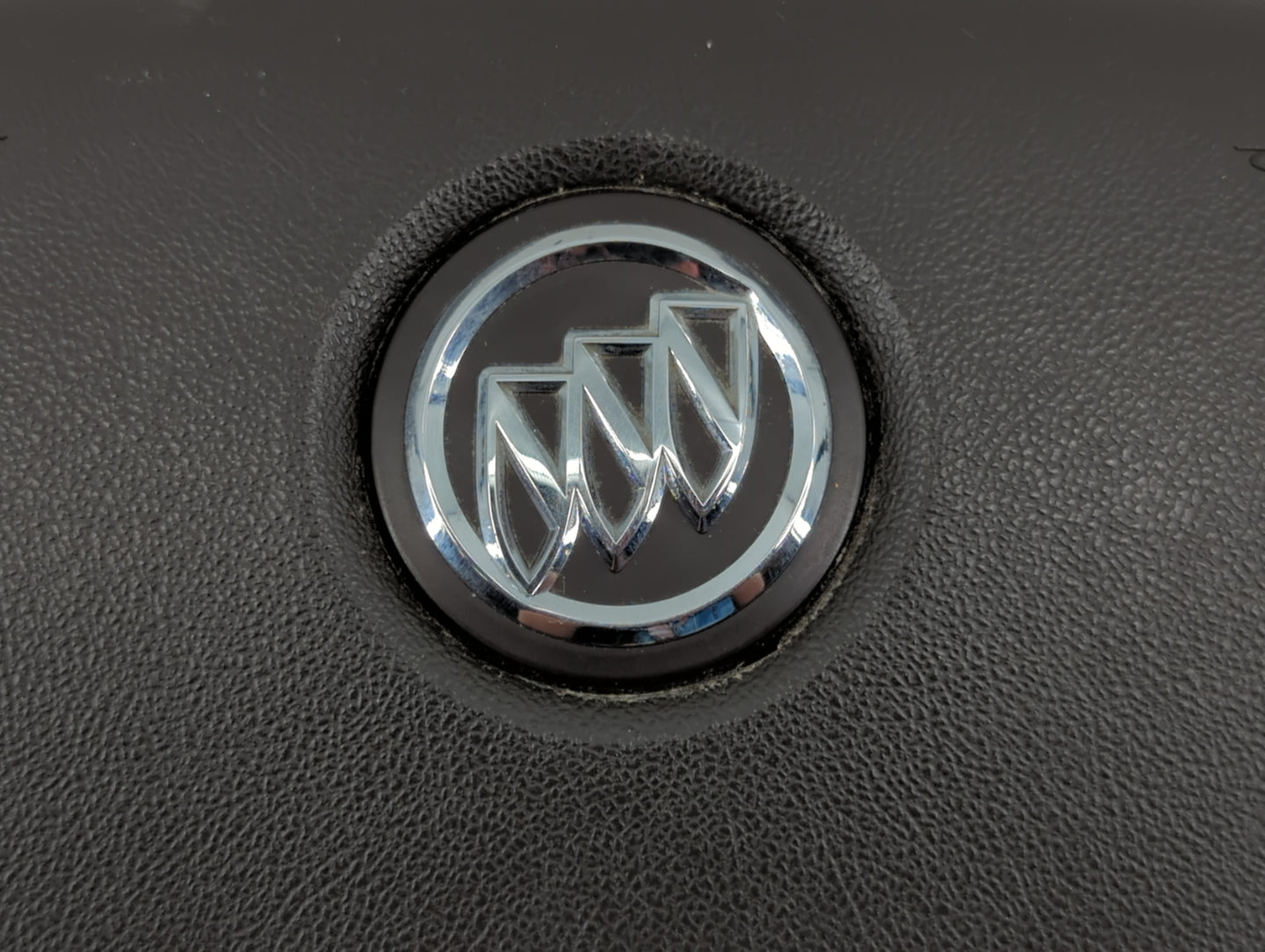 2007-2011 Buick Lucerne Air Bag Driver Left Steering Wheel Mounted P/N:34026324A Fits Fits 2007 2008 2009 2010 2011 OEM Used