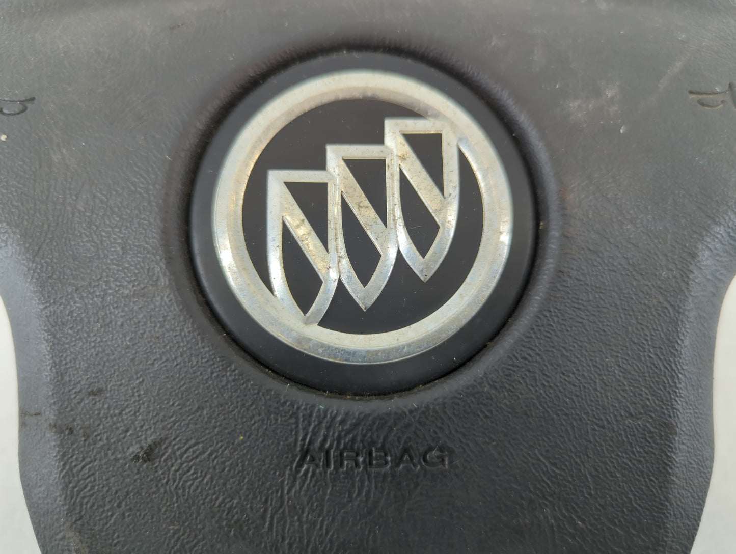 2005-2007 Buick Rainier Air Bag Driver Left Steering Wheel Mounted P/N:AB2399Q1GUL9KY Fits Fits 2005 2006 2007 OEM Used Auto