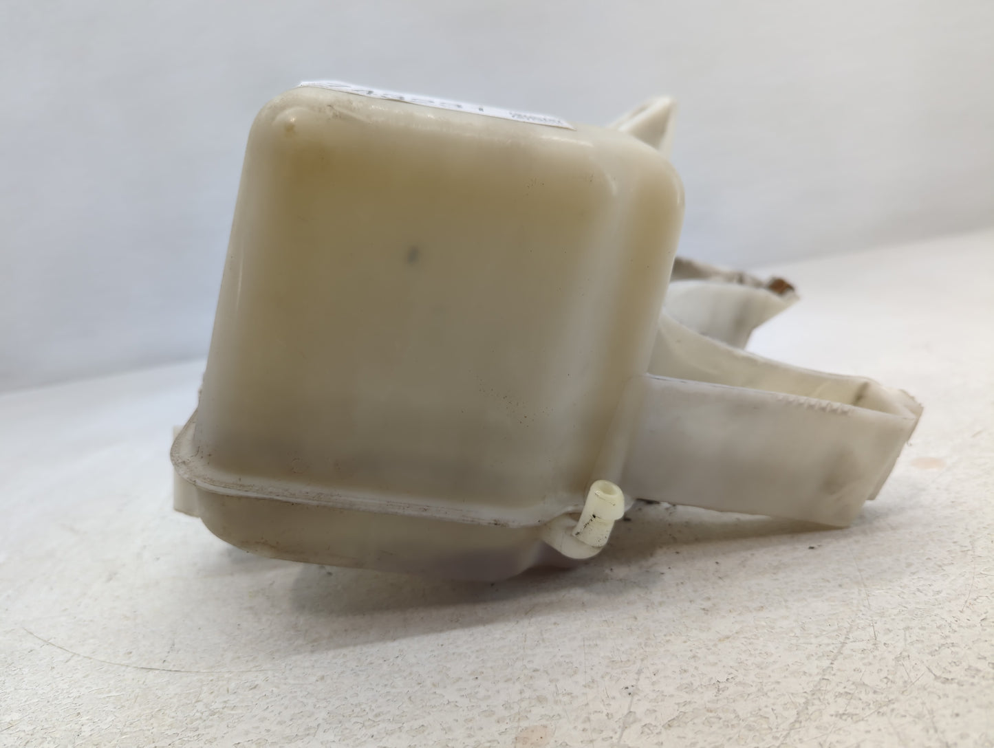 2004-2007 Buick Rainier Radiator Coolant Overflow Expansion Tank Bottle 743231 - Oemusedautoparts1.com
