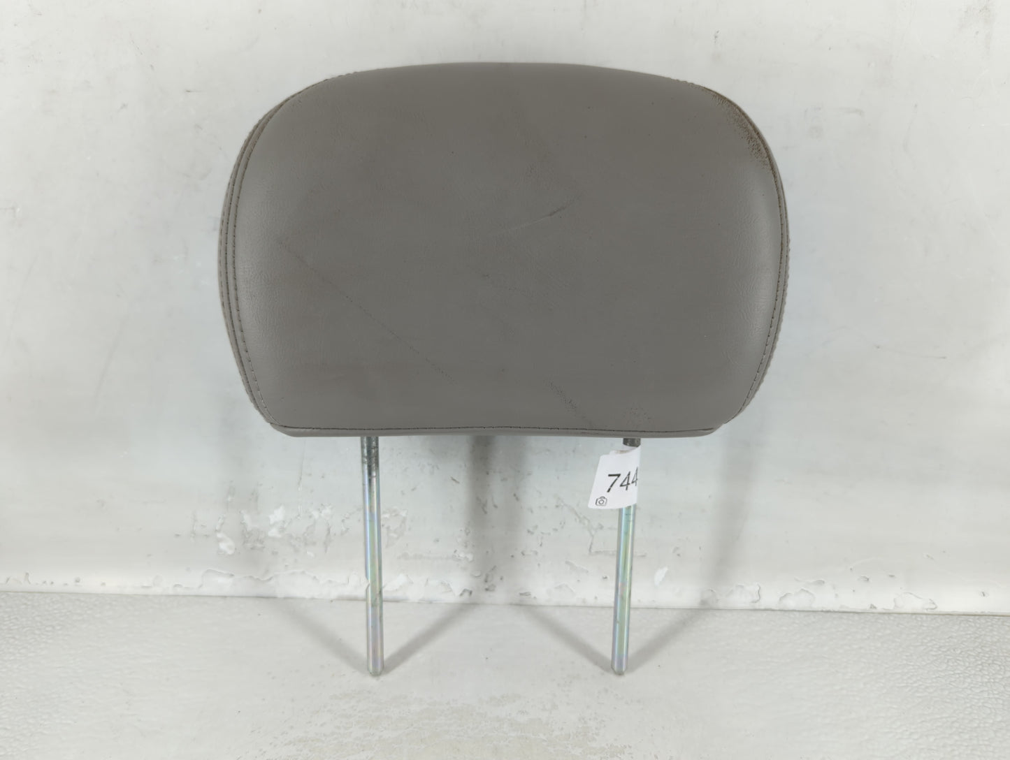 2005-2007 Buick Rainier Headrest Head Rest Front Driver Passenger Seat Fits Fits 2005 2006 2007 2008 2009 OEM Used Auto Part