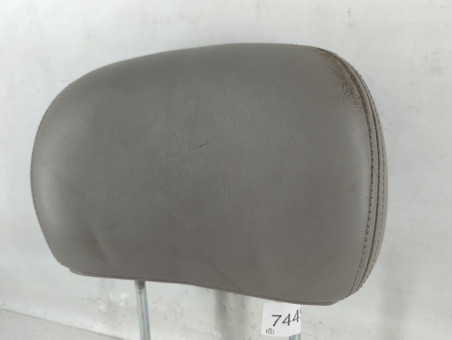 2005-2007 Buick Rainier Headrest Head Rest Front Driver Passenger Seat Fits Fits 2005 2006 2007 2008 2009 OEM Used Auto Part