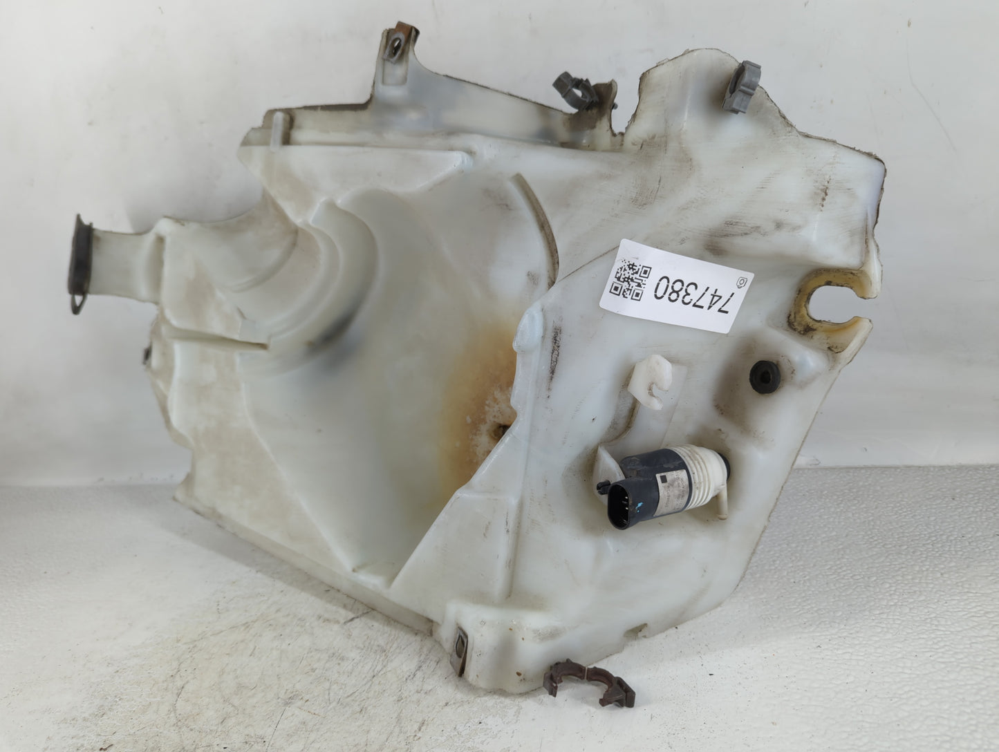 2004-2007 Buick Rainier Windshield Washer Fluid Reservoir Bottle Oem - Oemusedautoparts1.com