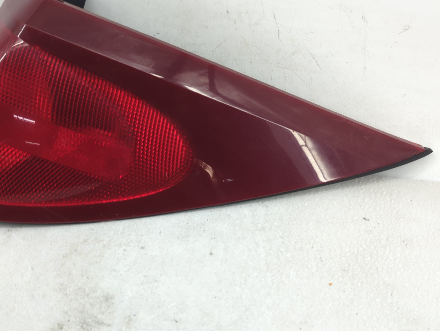 2004-2007 Buick Rendezvous Tail Light Assembly Passenger Right OEM Fits Fits 2004 2005 2006 2007 OEM Used Auto Parts - Oemus