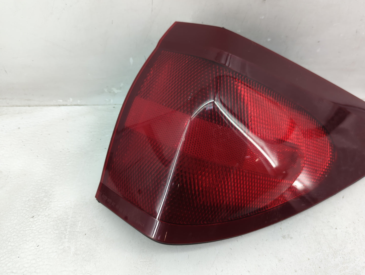 2004-2007 Buick Rendezvous Tail Light Assembly Passenger Right OEM Fits Fits 2004 2005 2006 2007 OEM Used Auto Parts - Oemus