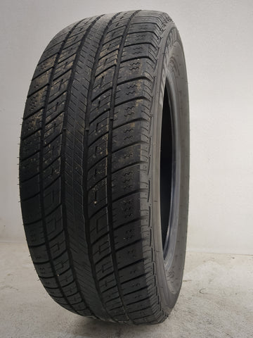 Used Tire 225/60R17 UNIROYAL TIGER PAW TOURING A/S 99H - Tread Depth 9/32 - Oemusedautoparts1.com