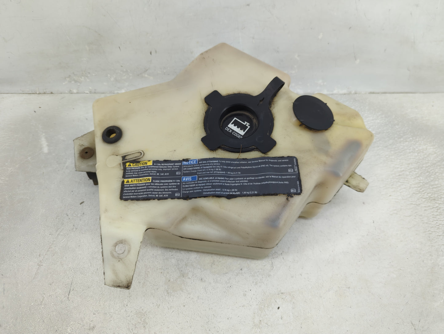 2002 Buick Rendezvous Radiator Coolant Overflow Expansion Tank Bottle 1438278 - Oemusedautoparts1.com