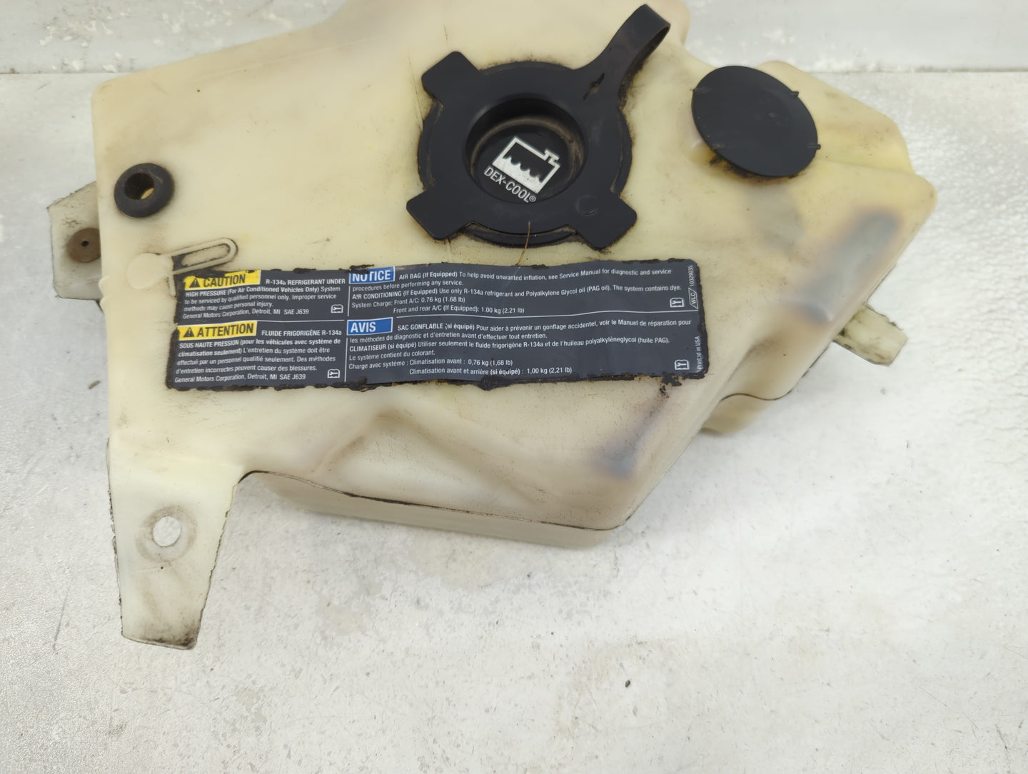 2002 Buick Rendezvous Radiator Coolant Overflow Expansion Tank Bottle 1438278 - Oemusedautoparts1.com
