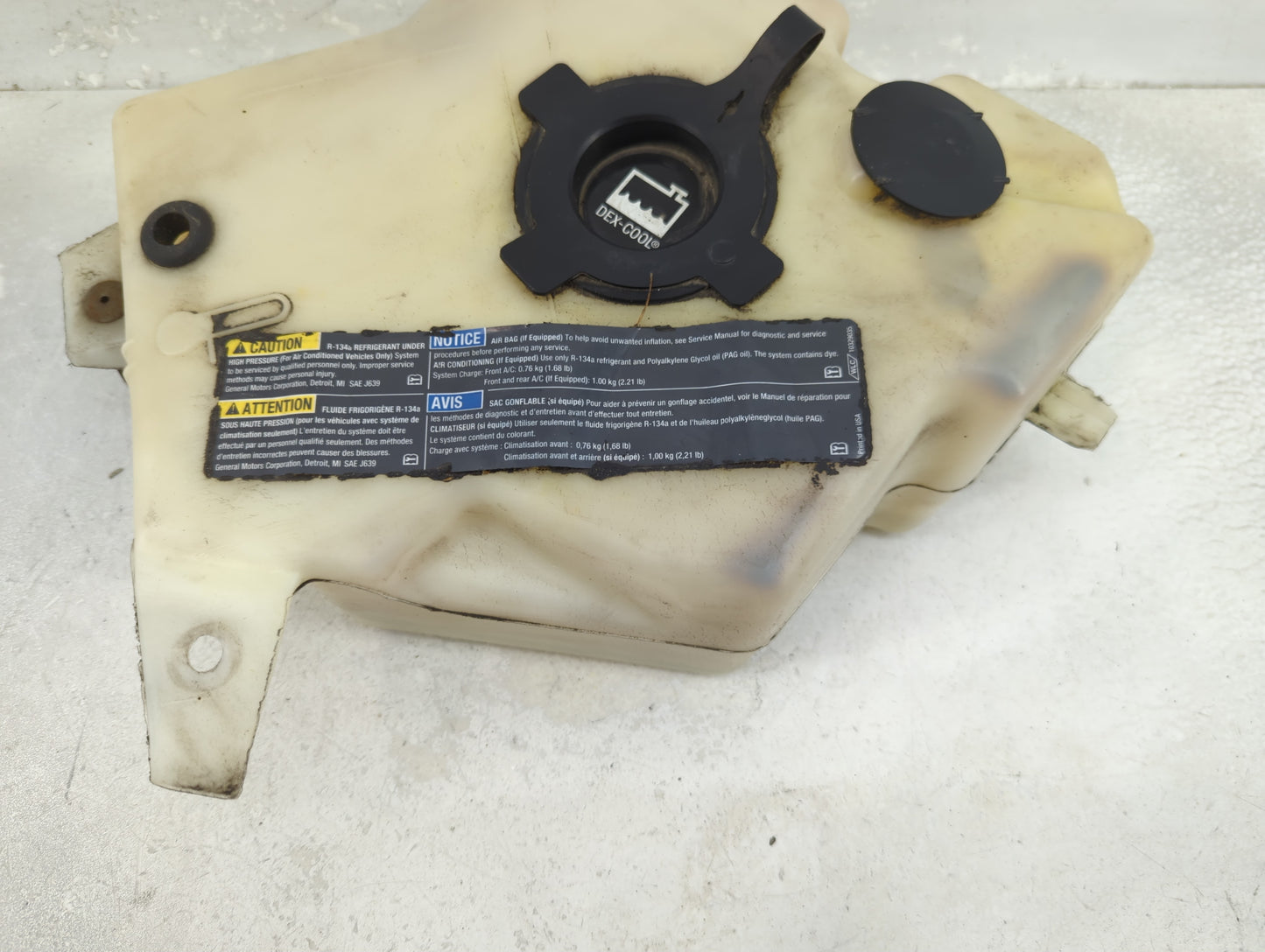 2002 Buick Rendezvous Radiator Coolant Overflow Expansion Tank Bottle 1438278 - Oemusedautoparts1.com