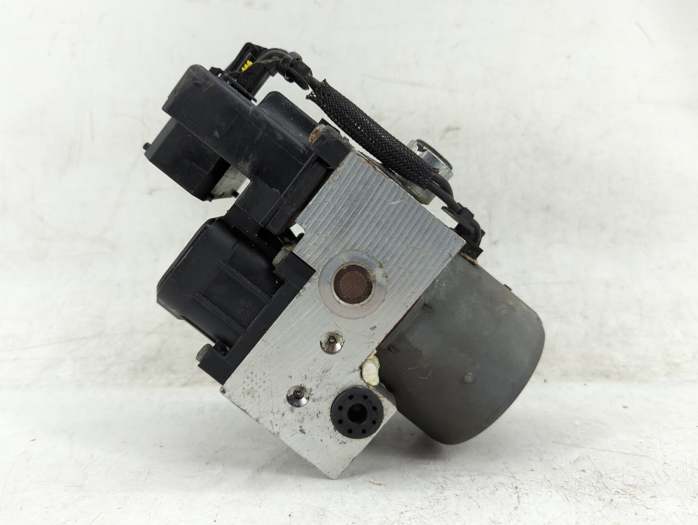 2007 Buick Rendezvous ABS Pump Control Module Replacement Fits OEM Used Auto Parts - Oemusedautoparts1.com