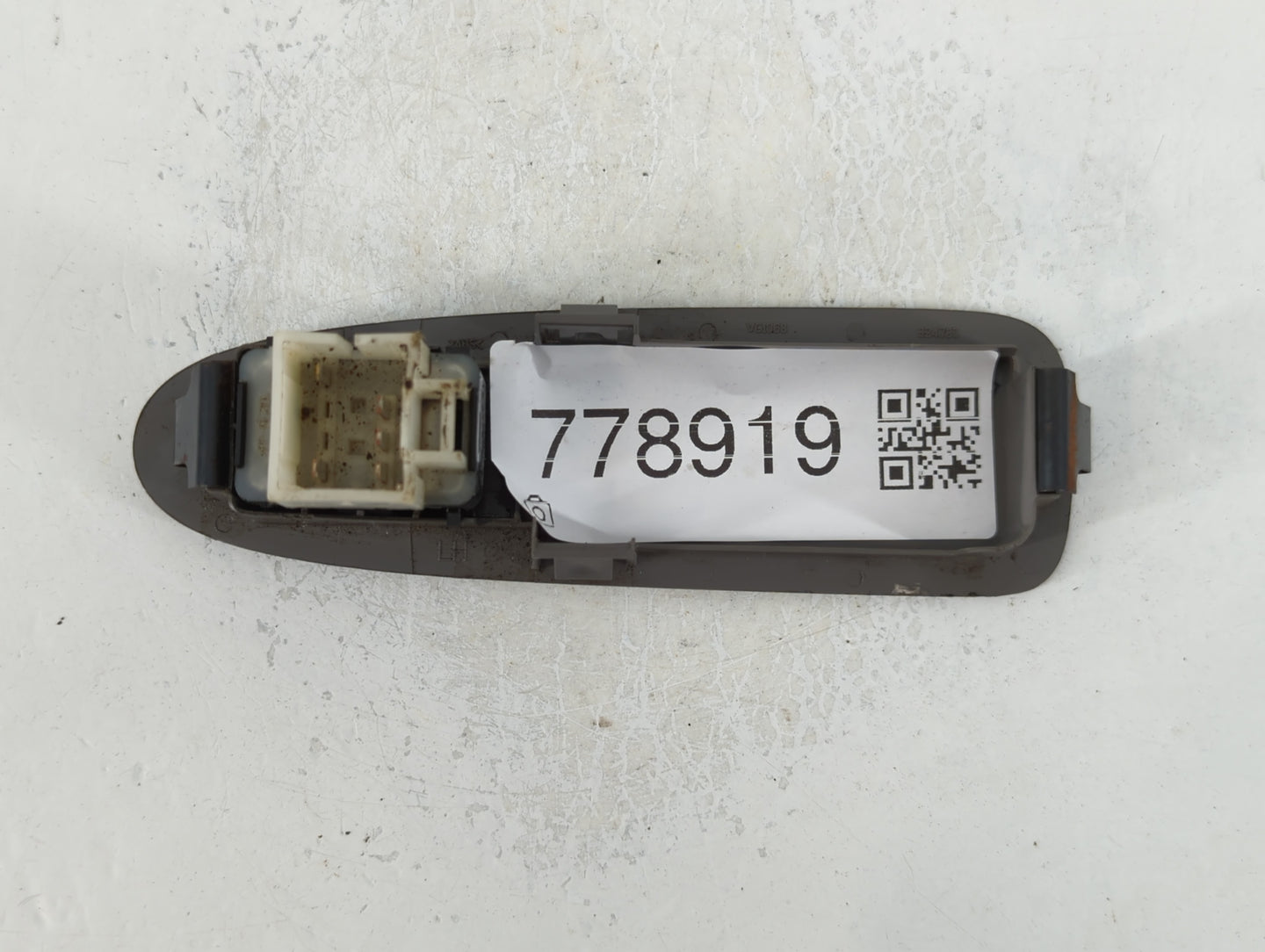 2007 Buick Rendezvous Driver Left Rear Power Window Switch 10422429 - Oemusedautoparts1.com